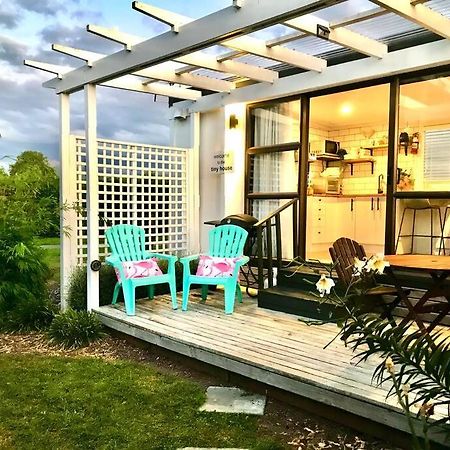 Вилла Rustling Oaks Nz Tropical Tiny House Tamahere Экстерьер фото