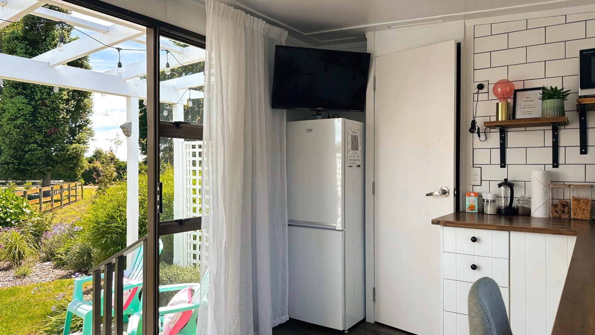 Вилла Rustling Oaks Nz Tropical Tiny House Tamahere Экстерьер фото