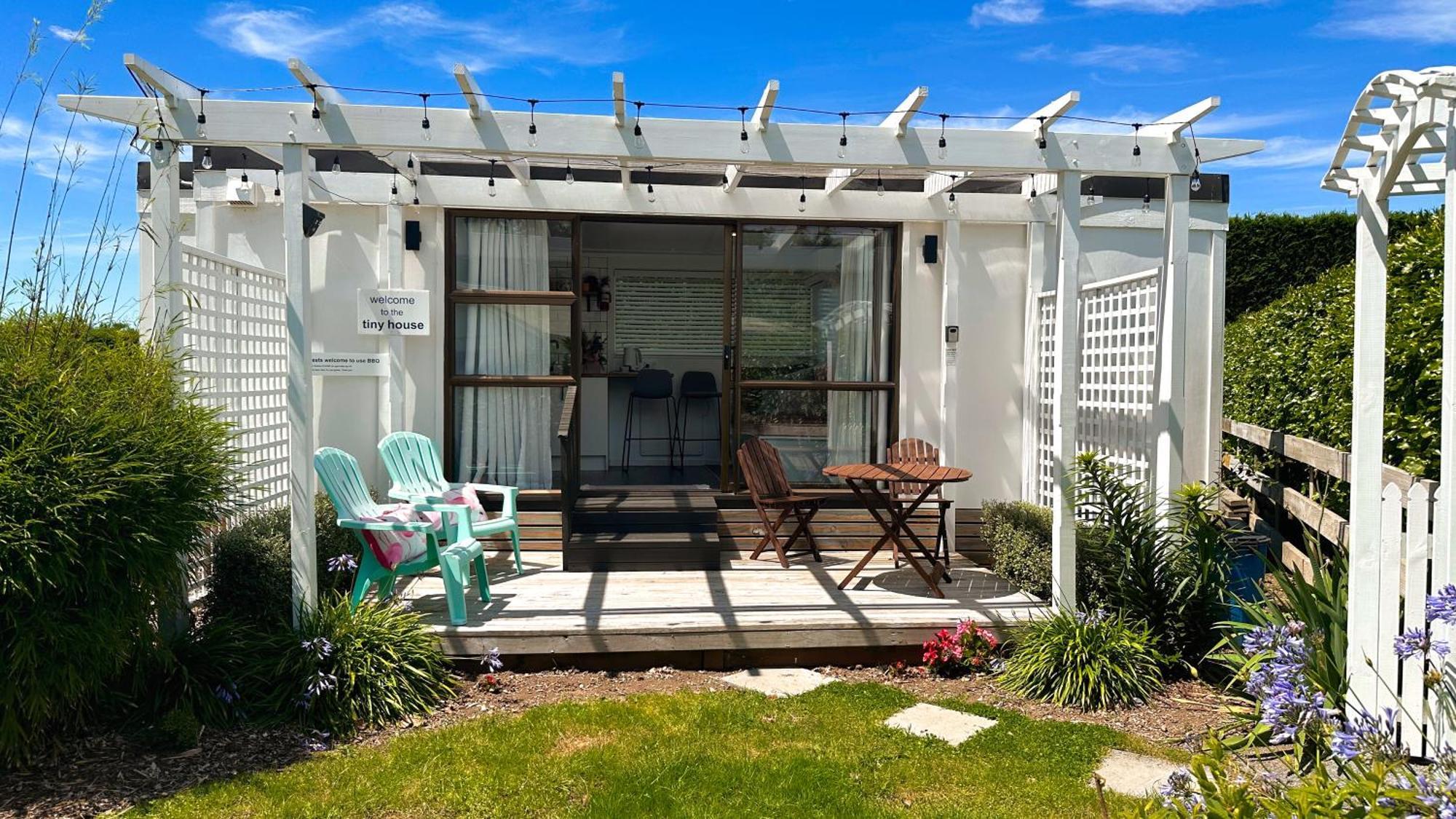 Вилла Rustling Oaks Nz Tropical Tiny House Tamahere Экстерьер фото